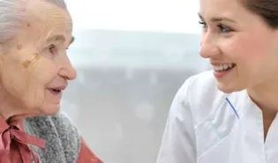 Comment bien choisir son auxiliaire de vie?